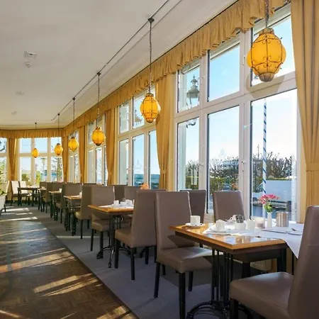 Strandhotel Luise Von Preussen 3* زينوويتز