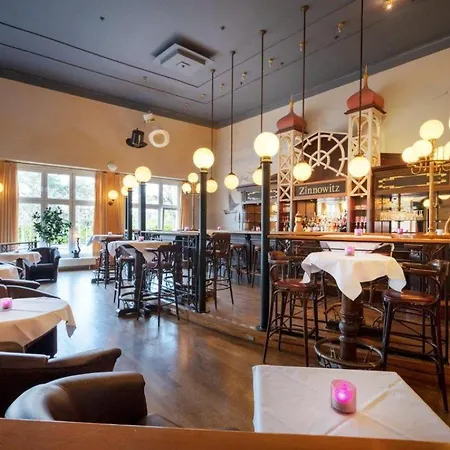 מלון Strandhotel Luise Von Preussen צינוביץ