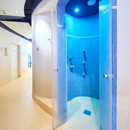 Отель Strandhotel Luise Von Preussen Цинновиц