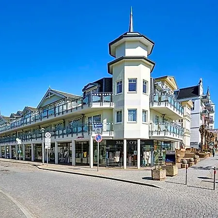 Отель Strandhotel Luise Von Preussen Цинновиц